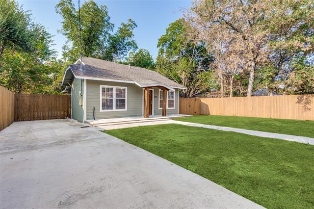 Building Photo - 820 W Page Ave