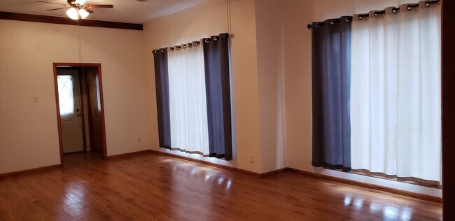 Foto del edificio - 1101 S 11th St