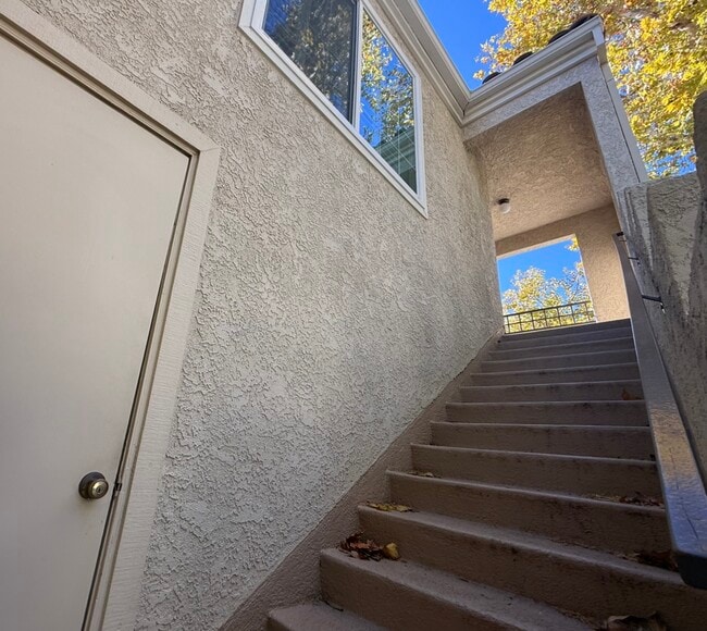 Building Photo - 4240 Lost Hills Rd