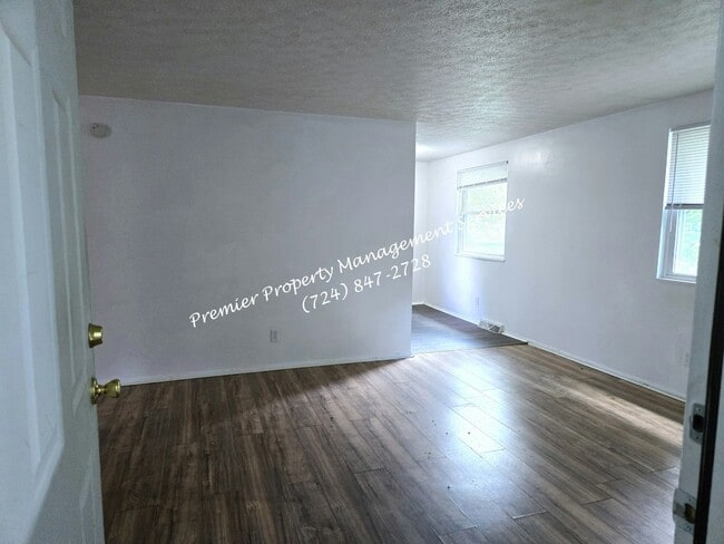 Building Photo - 455 McCleery St
