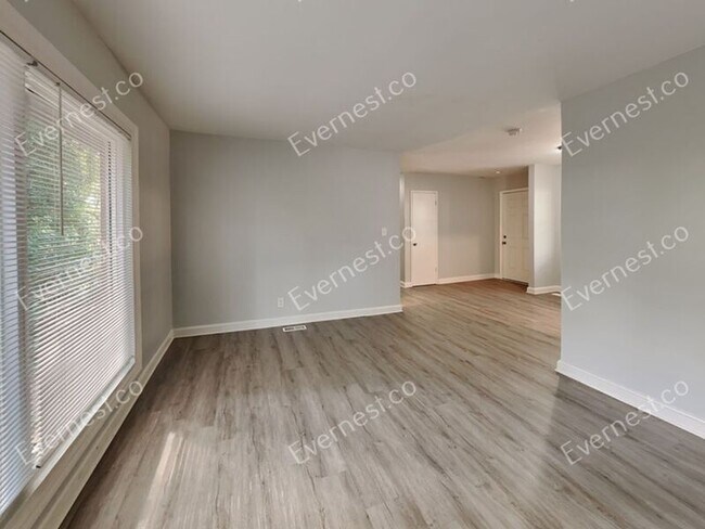 Building Photo - 2869 Catalina Dr