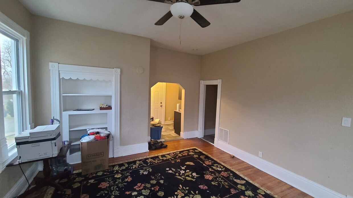 2321 Ashland Ave Unit 2, Saint Joseph, MO 64506 Apartments in Saint