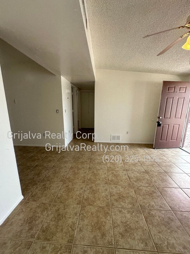 Building Photo - 320 W Whitestone Pl