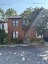 Building Photo - 190 Jefferson St
