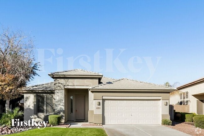 Building Photo - 302 S 124th Ave