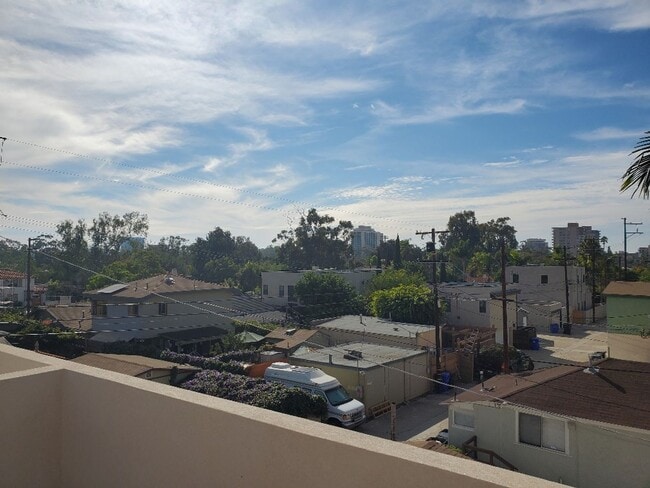 Foto del edificio - 1 Bedroom - 1 Bathroom in Beautiful Hillcrest