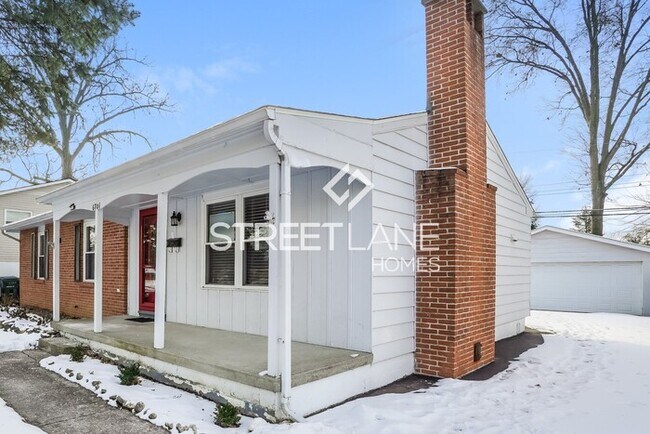 Building Photo - SPRING SPECIAL!!! $500 off first month’s r...