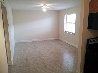 Photo - 607 NE 29th Dr