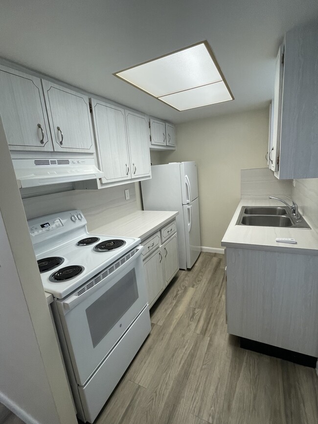 Building Photo - Belleforte Apartments
