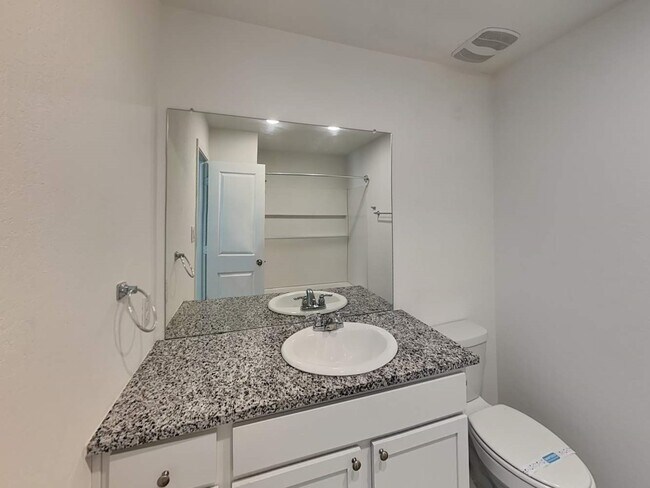 Foto del edificio - 144 Parish Ln