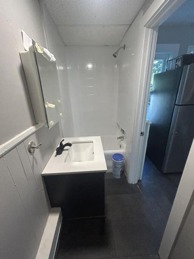 Building Photo - 2-24 D St. Northbridge MA