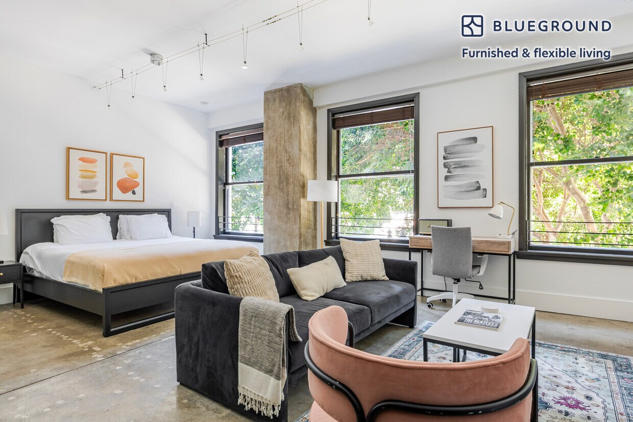 Foto principal - 810 S Spring St