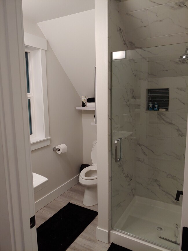 1593 Lake Dr Unit 1, Camano Island, WA 98282 1593 Lake Dr Camano