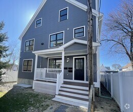 Building Photo - 40 Everett St
