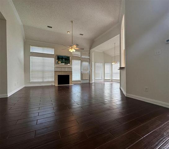 Foto del edificio - 3904 Ridge Gate Dr