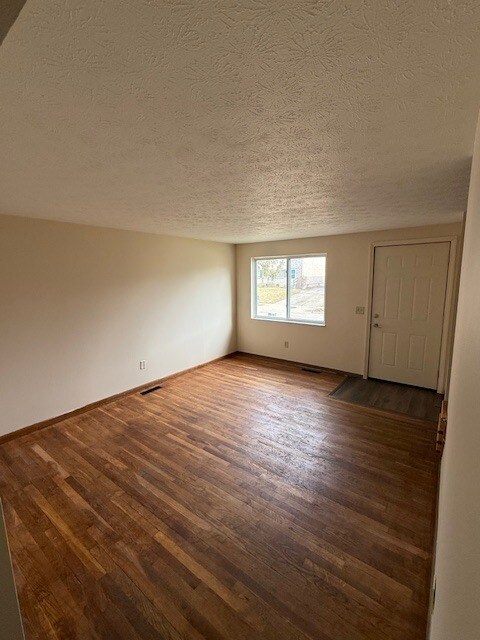 Foto del edificio - 3417 Beachworth Dr