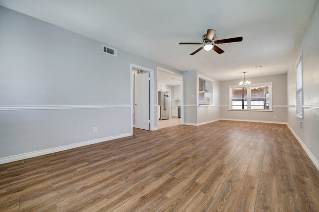 Building Photo - 501 Wilmington Dr