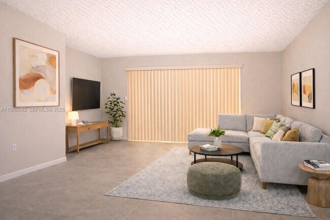 Foto del edificio - 9457 Palm Cir N