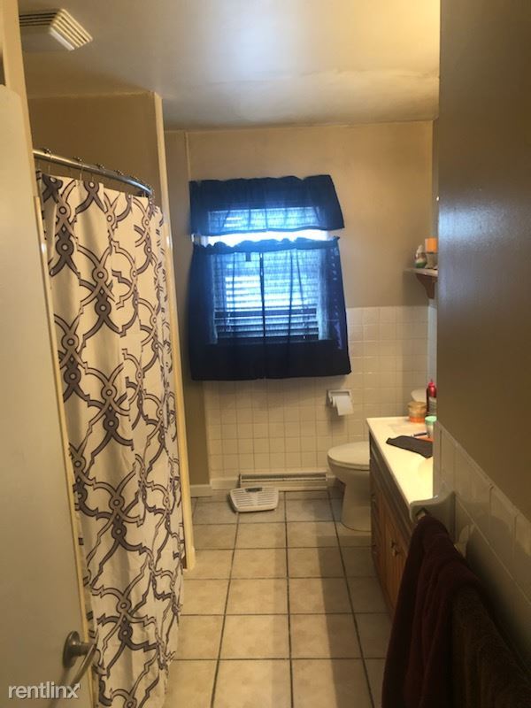 Foto del edificio - 3 br, 1 bath House - 409 N Main St