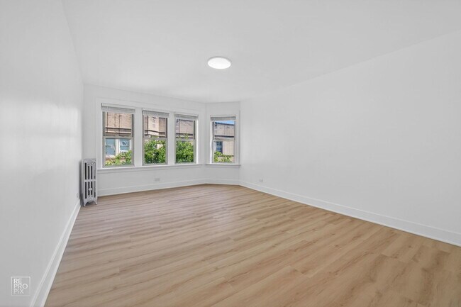Building Photo - 6312 N Artesian Ave
