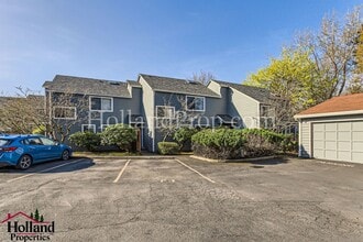 Building Photo - 20452 SW Rosa Dr