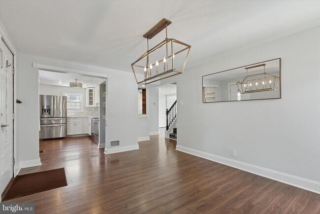 Foto del edificio - 404 Exton Rd