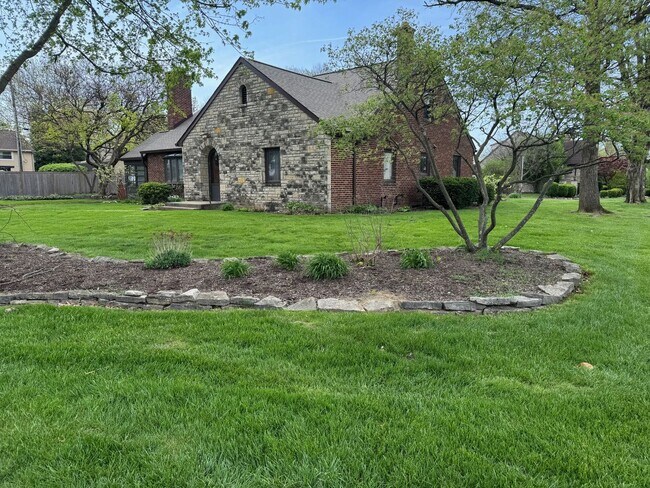 Foto del edificio - 3 Bedroom 3 Bath Single Family Home - Upper Arlington Schools