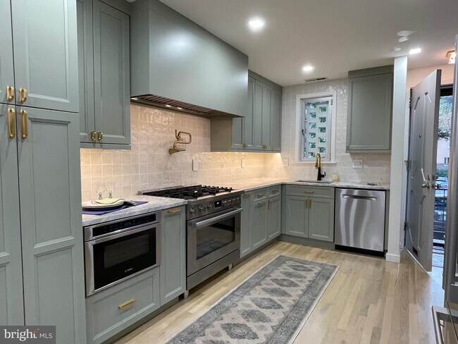 Foto del edificio - 704 3rd St SW