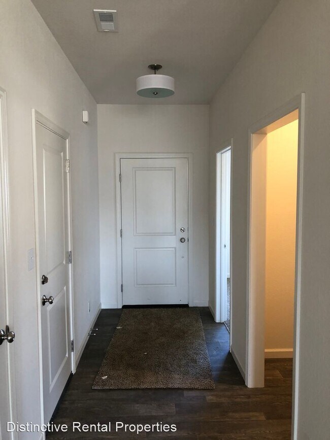 Foto del edificio - 3 br, 2 bath House - 4743 Dobson Dr