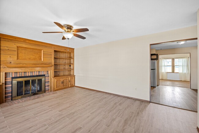 Building Photo - 1224 Wheaton Dr