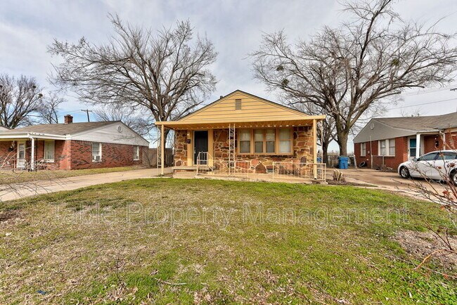 Building Photo - 513 E Indian Dr