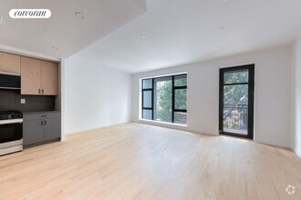 Building Photo - 130 Diamond St