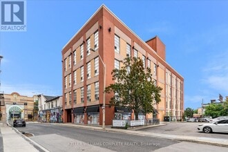 Building Photo - 11-411 Rebecca St