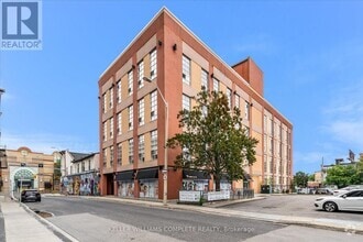 Building Photo - 11-411 Rebecca St