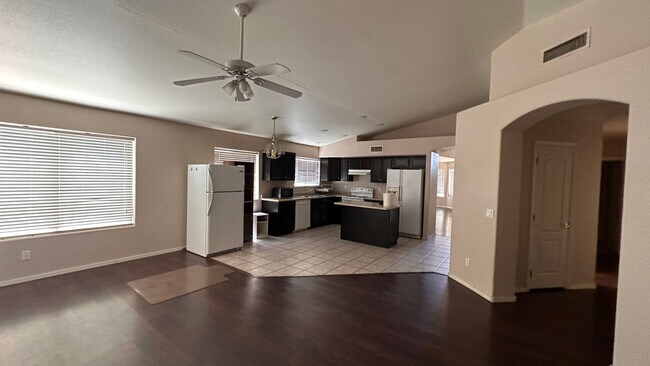 Foto del edificio - Three Bedroom in Blakeman Ranch!