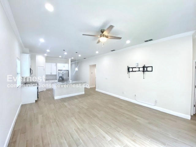 Foto del edificio - 2514 W Curtis St