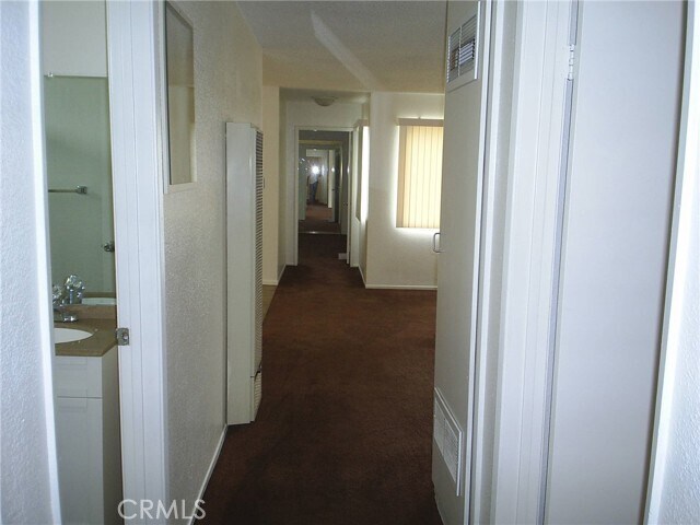 Foto del edificio - 811 Java Ave