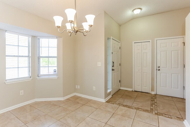 Foto del edificio - 11340 Trotting Horse Ln S