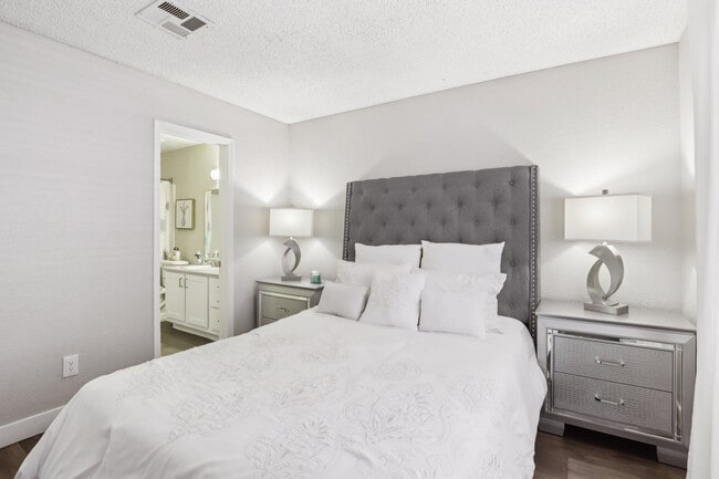 Building Photo - 23Twelve