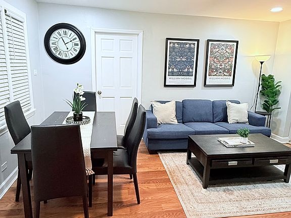 Building Photo - 2715 Marwood St