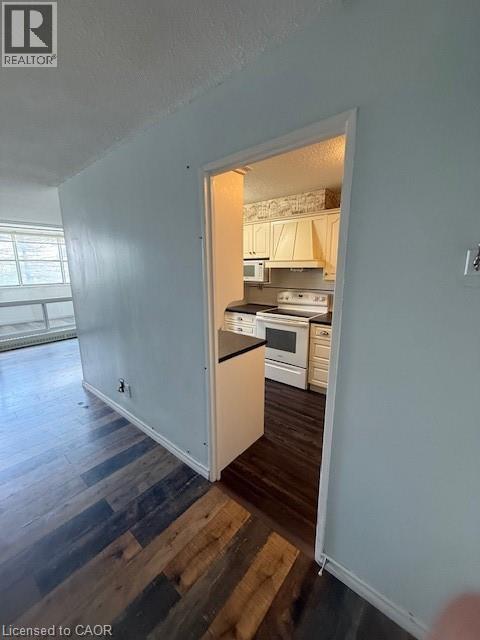 Photo du bâtiment - 225 Harvard Pl