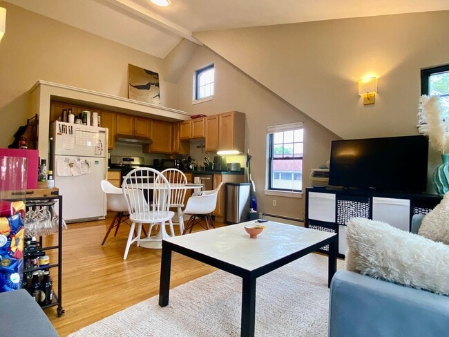 Photo - HOT CAMBRIDGE LISTING!!!!! Apartment