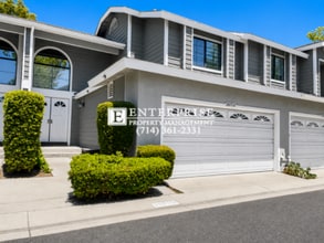 Building Photo - 26075 Las Flores