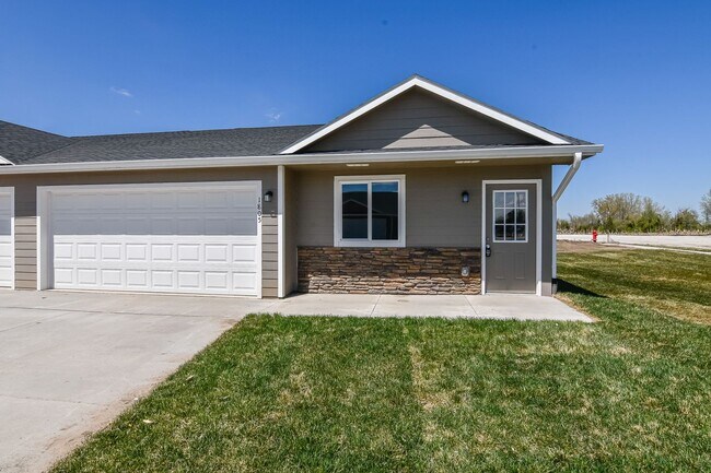 Foto del edificio - 3 Bedroom, Single-story Townhomes for rent in Madrid, IA