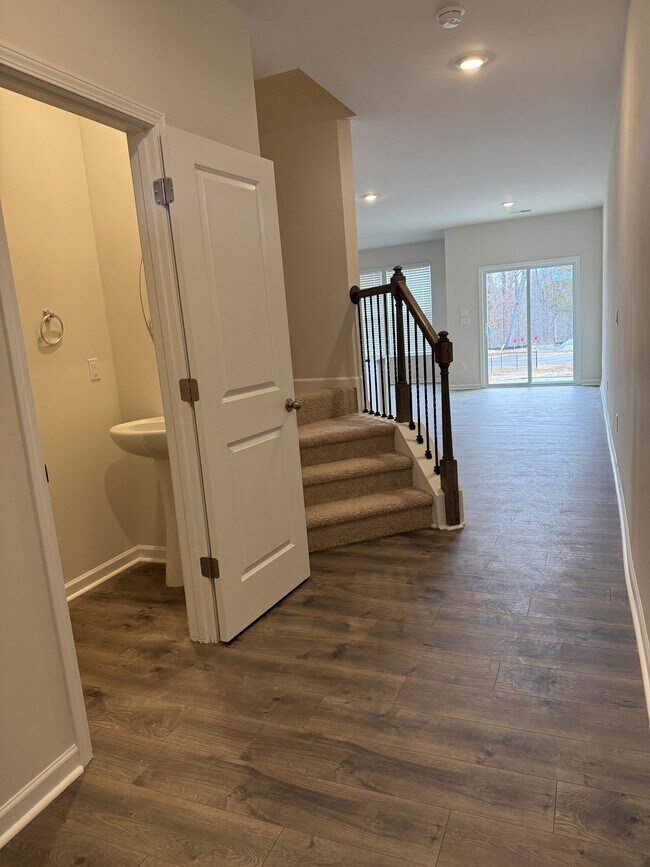 Building Photo - 1475 Amberview Ln