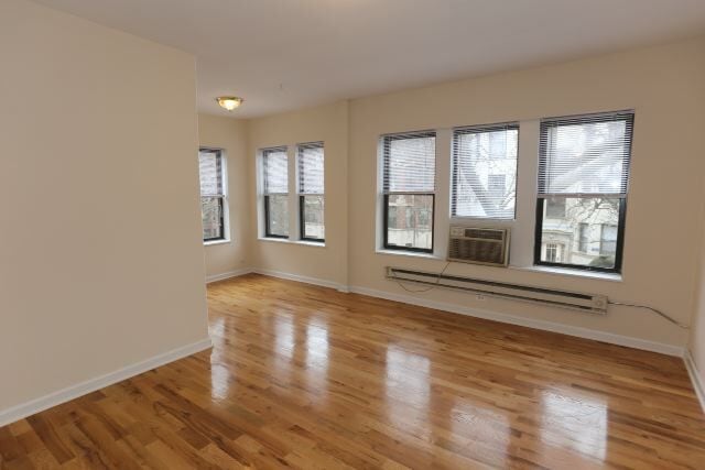 Building Photo - 3720 N Pine Grove Ave