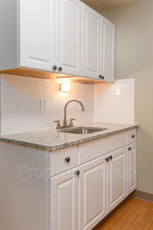 Foto del edificio - 3716 Geraldine Ave