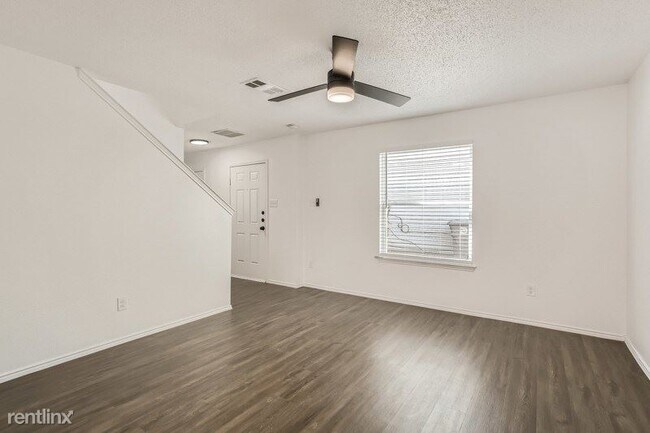 Foto del edificio - 3 br, 2.5 bath House - 2103 Yucatan Plaza ...