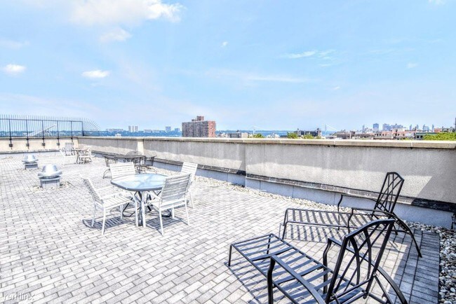 Building Photo - 514 W 136th St