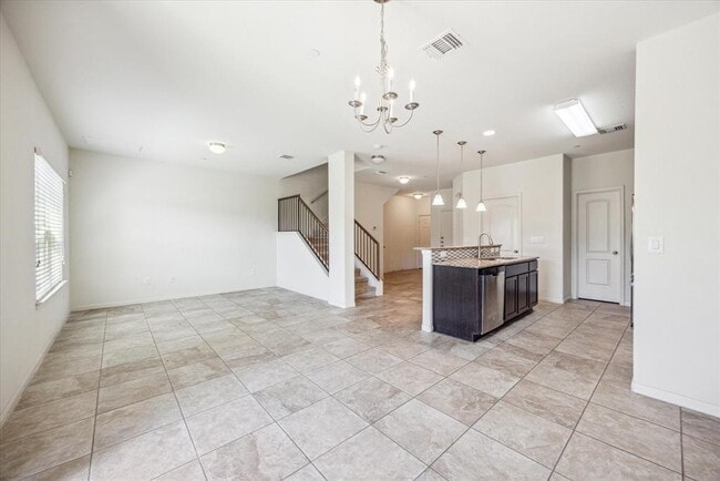 Building Photo - 1620 Bryant Dr